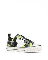 weiße Camouflage Segeltuch niedrige Sneakers von Valentino Garavani