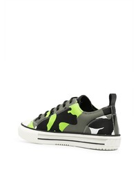 weiße Camouflage Segeltuch niedrige Sneakers von Valentino Garavani