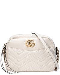 weiße Taschen mit Chevron-Muster von Gucci