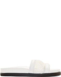 weiße flache Sandalen aus Leder von Alexander Wang