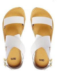 weiße flache Sandalen aus Leder von Asos