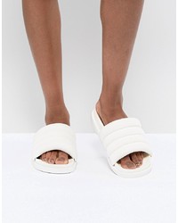 weiße flache Sandalen aus Leder von Monki
