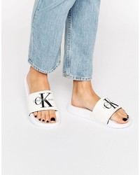 weiße flache Sandalen aus Segeltuch von Calvin Klein Jeans