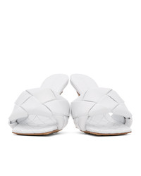 weiße geflochtene Leder Sandaletten von Bottega Veneta