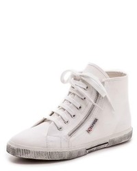 weiße hohe Sneakers aus Segeltuch von Superga