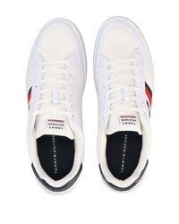 weiße horizontal gestreifte niedrige Sneakers von Tommy Hilfiger