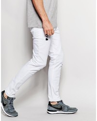 weiße Jeans mit Destroyed-Effekten von Asos