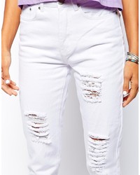 weiße Jeans mit Destroyed-Effekten von Asos