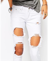 weiße Jeans mit Destroyed-Effekten von Asos