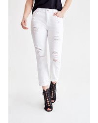 weiße Jeans mit Destroyed-Effekten von OXXO