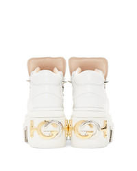 weiße klobige flache Stiefel mit einer Schnürung aus Leder von Gucci