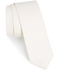 weiße Krawatte mit Karomuster