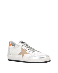 weiße Leder niedrige Sneakers mit Sternenmuster von Golden Goose