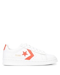 weiße Leder niedrige Sneakers mit Sternenmuster von Converse