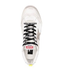 weiße Leder niedrige Sneakers mit Sternenmuster von Golden Goose