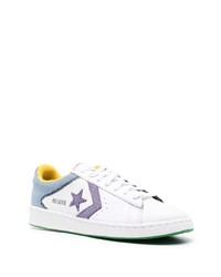 weiße Leder niedrige Sneakers mit Sternenmuster von Converse