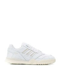 weiße Leder niedrige Sneakers von adidas