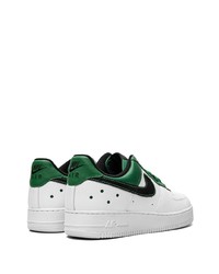 weiße Leder niedrige Sneakers von Nike