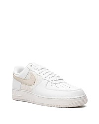 weiße Leder niedrige Sneakers von Nike