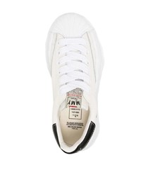 weiße Leder niedrige Sneakers von Maison Mihara Yasuhiro