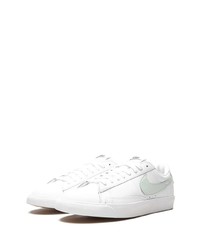 weiße Leder niedrige Sneakers von Nike