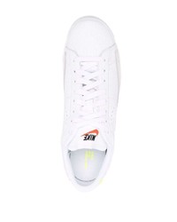 weiße Leder niedrige Sneakers von Nike