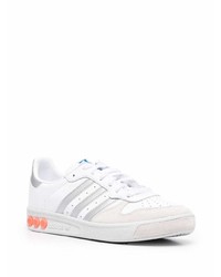 weiße Leder niedrige Sneakers von adidas