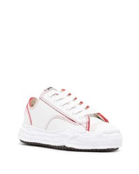 weiße Leder niedrige Sneakers von Maison Mihara Yasuhiro