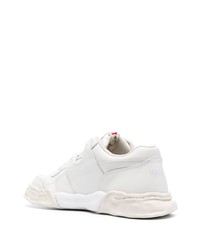 weiße Leder niedrige Sneakers von Maison Mihara Yasuhiro