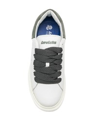 weiße Leder niedrige Sneakers von Invicta