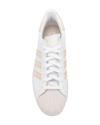 weiße Leder niedrige Sneakers von adidas