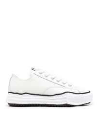 weiße Leder niedrige Sneakers von Maison Mihara Yasuhiro