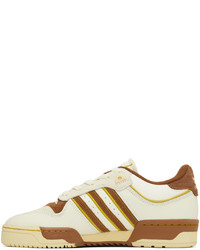 weiße Leder niedrige Sneakers von adidas Originals