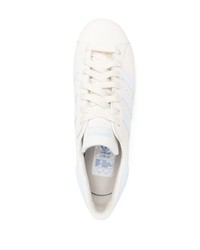 weiße Leder niedrige Sneakers von adidas