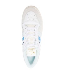 weiße Leder niedrige Sneakers von adidas