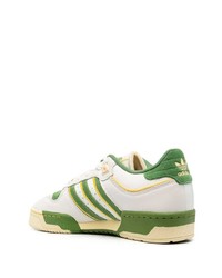 weiße Leder niedrige Sneakers von adidas