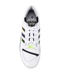 weiße Leder niedrige Sneakers von adidas