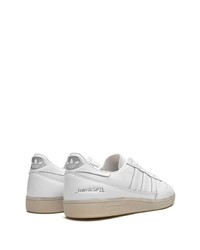 weiße Leder niedrige Sneakers von adidas