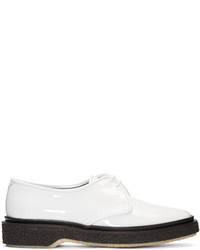 weiße Leder Oxford Schuhe von Adieu