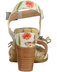 weiße Leder Sandaletten mit Blumenmuster von Laura Vita