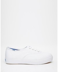 weiße Leinenschuhe von Keds