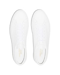 weiße niedrige Sneakers von Common Projects