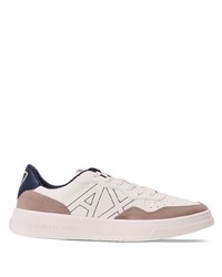 weiße niedrige Sneakers von Armani Exchange