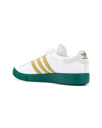 weiße niedrige Sneakers von adidas