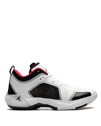 weiße niedrige Sneakers von Jordan