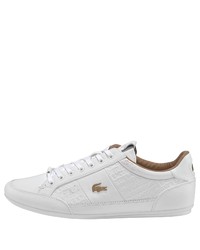 weiße niedrige Sneakers von Lacoste