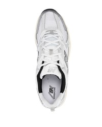 weiße niedrige Sneakers von New Balance