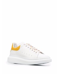 weiße niedrige Sneakers von Alexander McQueen