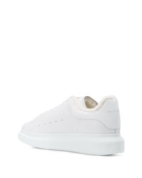 weiße niedrige Sneakers von Alexander McQueen