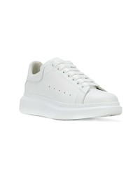 weiße niedrige Sneakers von Alexander McQueen